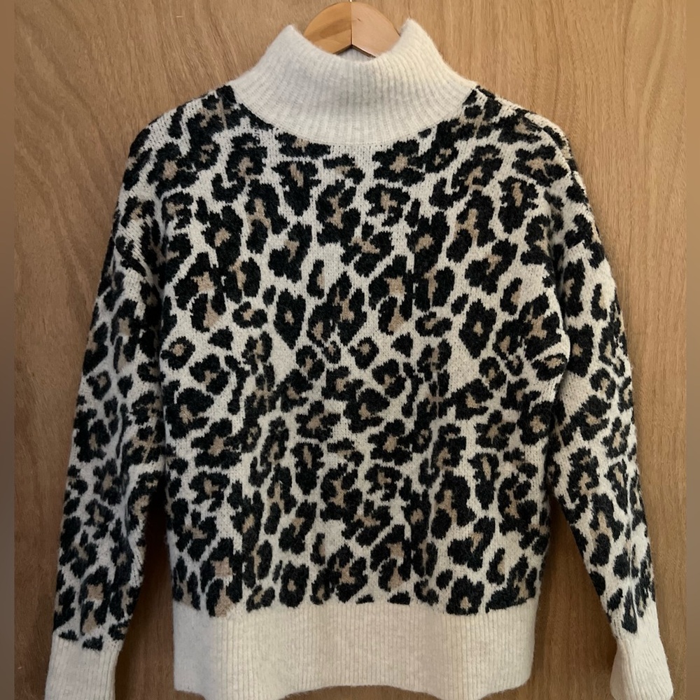NWT LOFT Cream and Black Leopard Turtleneck Sweater